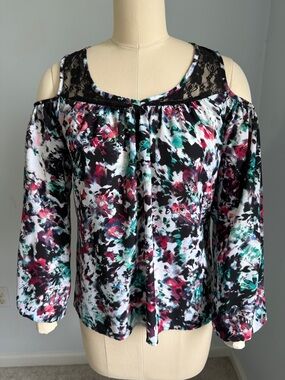 Decree Black Floral Cold-Shoulder Blouse with Lace Yoke Long Sleeve SZXS